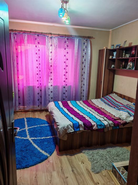 Vand casa în cermei