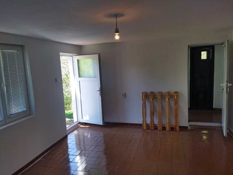 Вила в с. Шипково, област Ловеч. Площ 45кв.м, с двор 600кв.м.