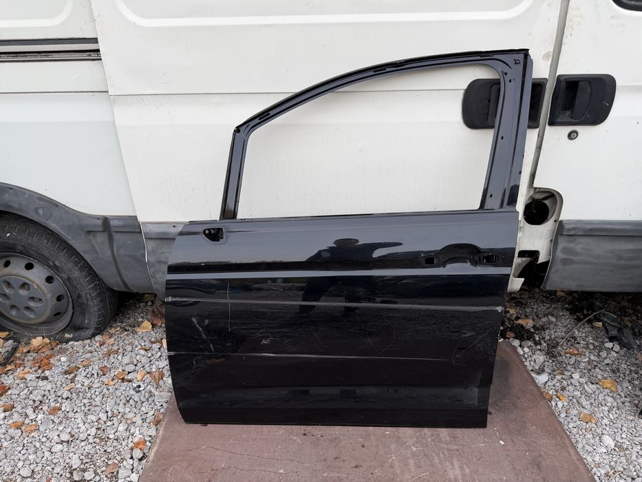 Врата VW Touran 2015 год.-