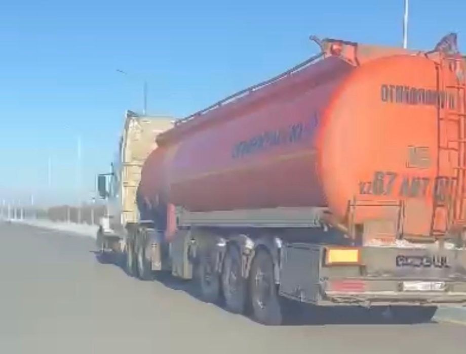Продам Бензовоз Volvo 2001гв