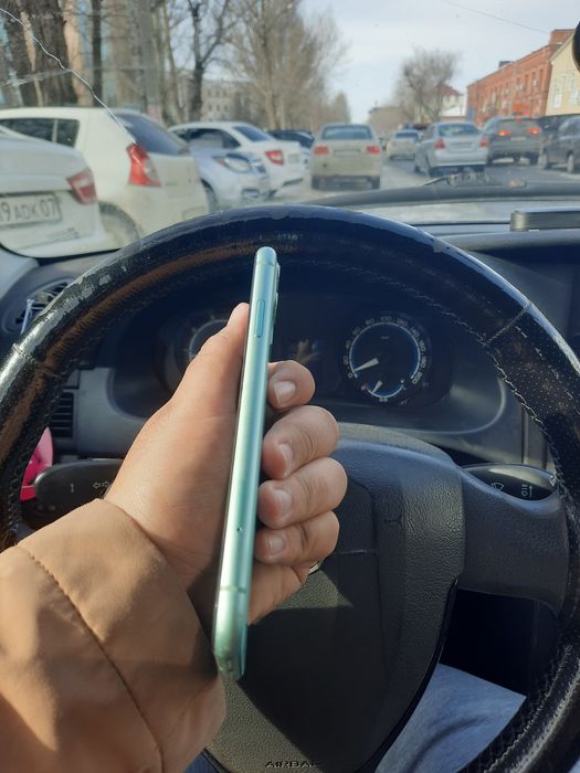 Айфон 11 128 гб 72%