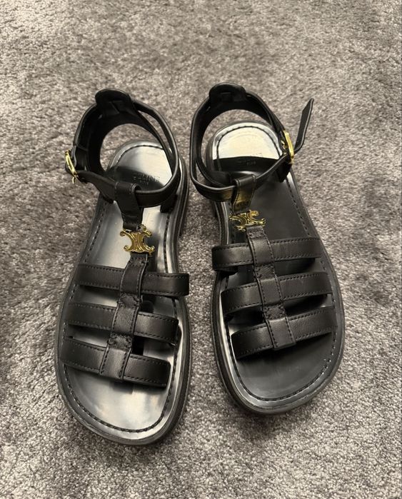 Дамски кожени сандали