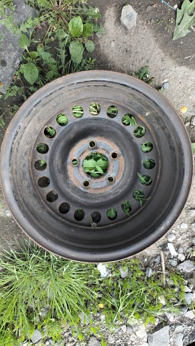 Диск железный r15 6j*15 ET33