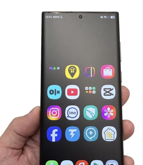 Продается Samsung Galaxy S23 Ultra, черный цвет, в отличном состоянии