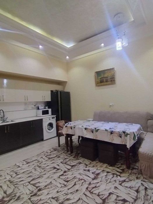 Иззада срочно уй сотилади