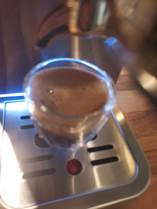 Продавам еспресо кафемашина Universum 15 бара