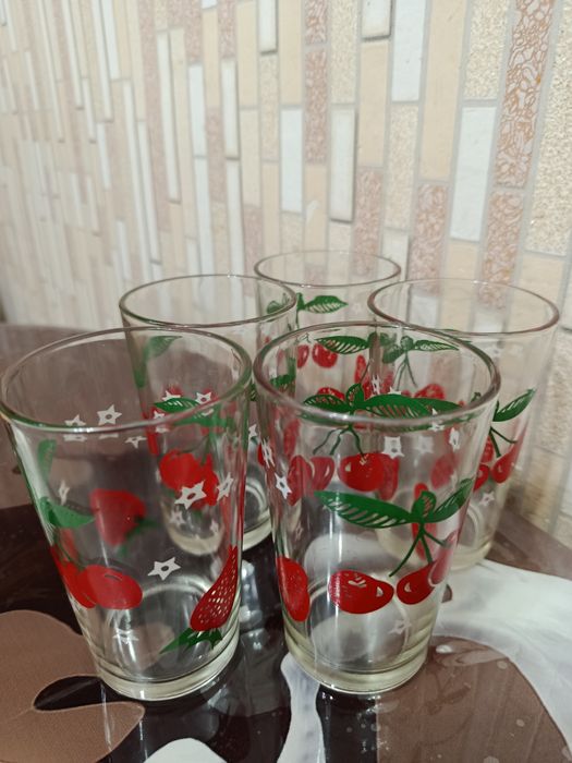 Продам посуду  в хорошем состоянии