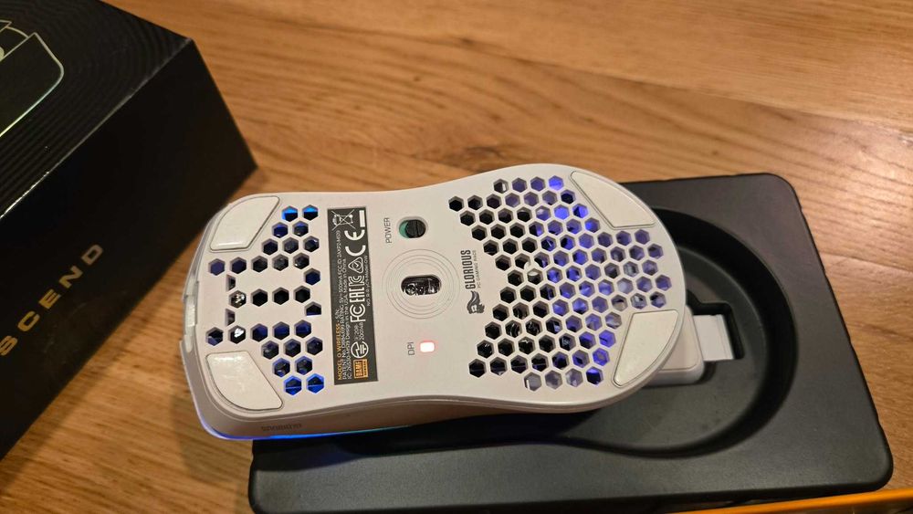 Mouse Gaming Wireless Glorious Model O Matte White – Stare Excelentă, Ca Nou