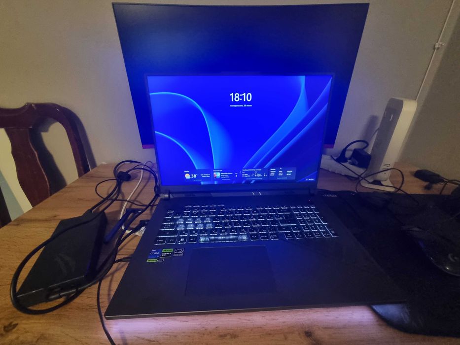 Asus rog strix g18