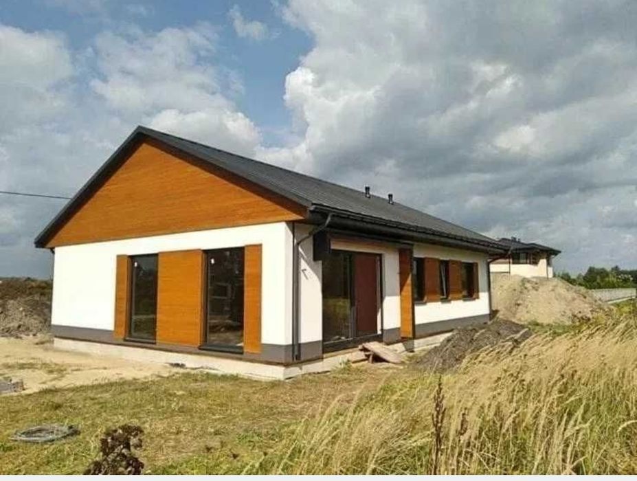 Vand casa pe structura metalica