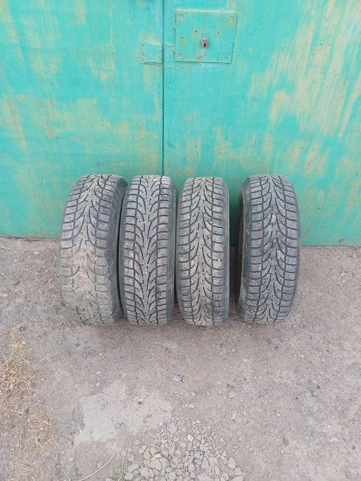 Продам зимние шины комплект 4шт.
