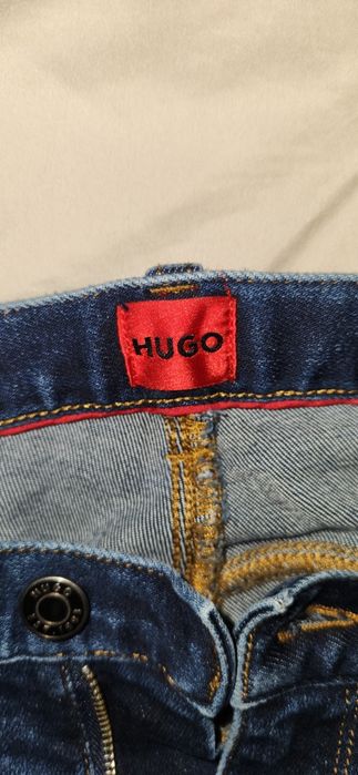 Blugi Hugo Boss  mărime L