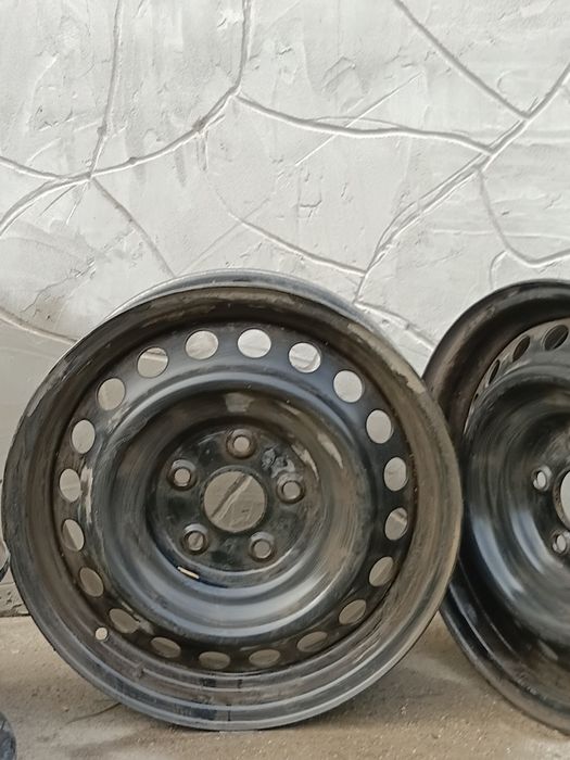 продается штамповки(сняты с камри 50)