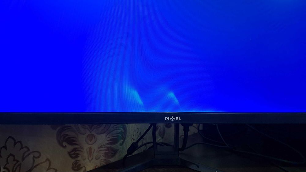 Продаю два монитора Pixel-27 и Genx-19