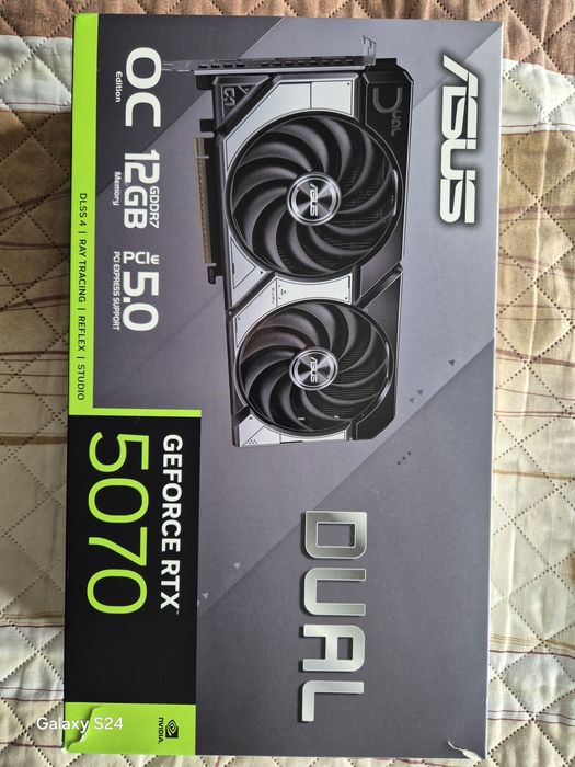 МОЩЕН Компютър С Ryzen 9 , RTX 5070