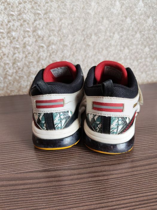 Детские кроссовки, размер 32