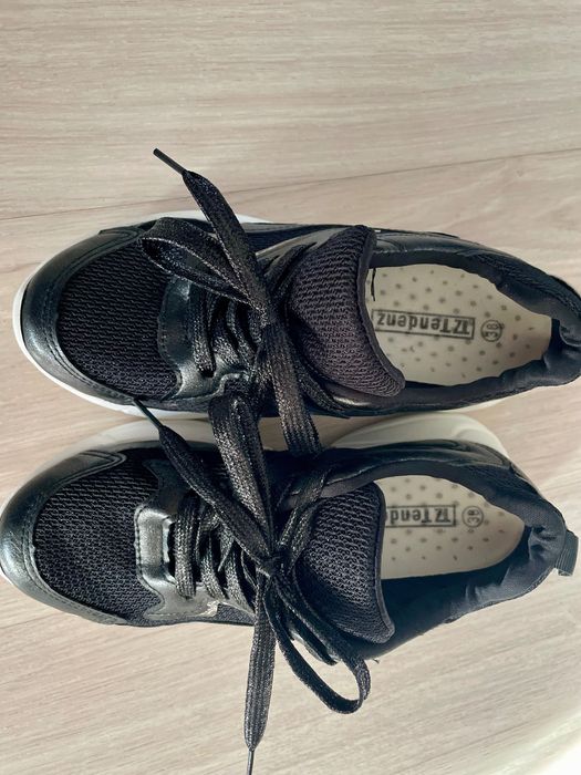 Дамски обувки/маратонки