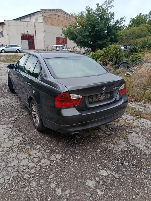 BMW 320d на части
