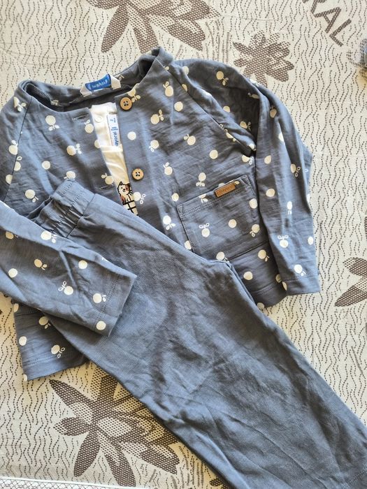 Дрехи за момиче 12-18,18-24м.Guess,HM,Mayoral,Nike,Benetton