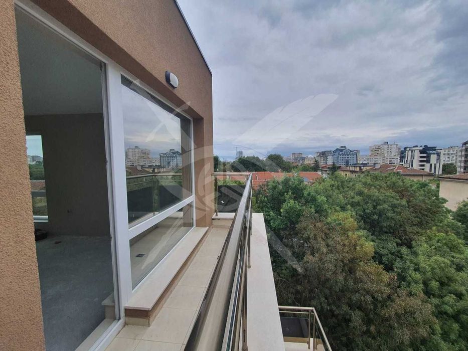 Продава се Тристаен апартамент в София, Разсадника - 144 кв.м за 2100 €/кв.м - Снимка #3