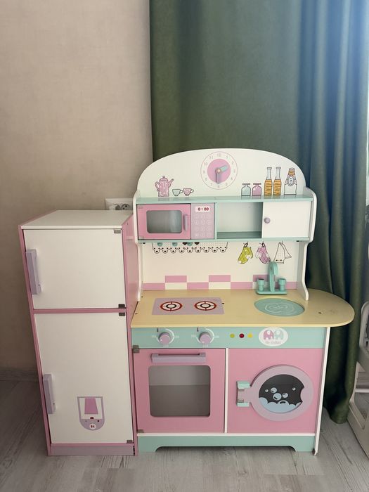 Продам детсккю кухню