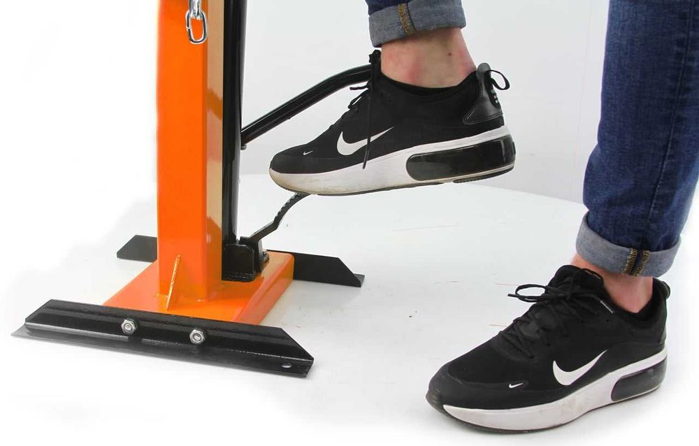 НЕМСКА Хидравлична скоба – стойка за пружини С ДВЕ ЛАПИ 1 ТОН BJC