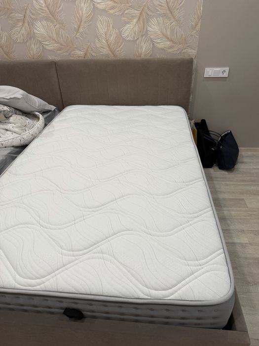 Полуторка кровать для спальни