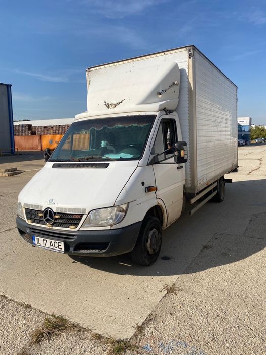 Autoutilitara Mercedes-Benz