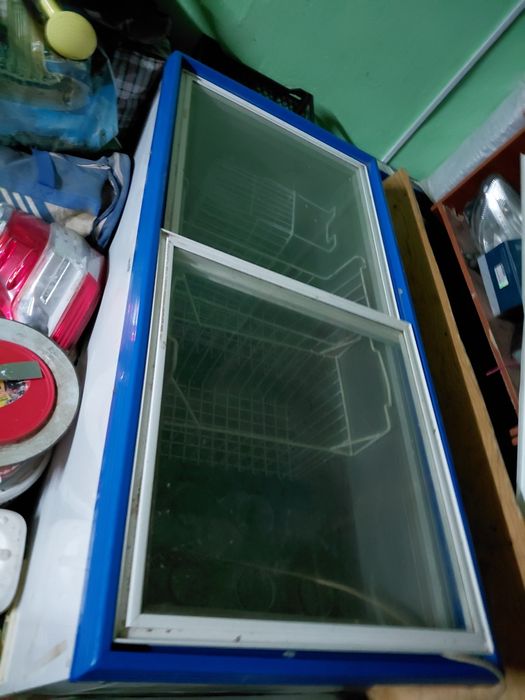 Продам морозильную камеру