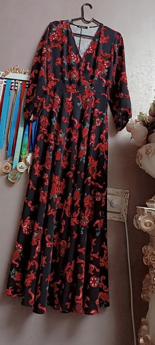 Продаю Платье в пол