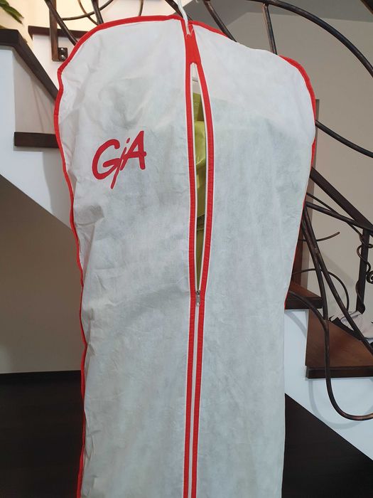 Rochie foarte eleganta. Purtata o singura data.