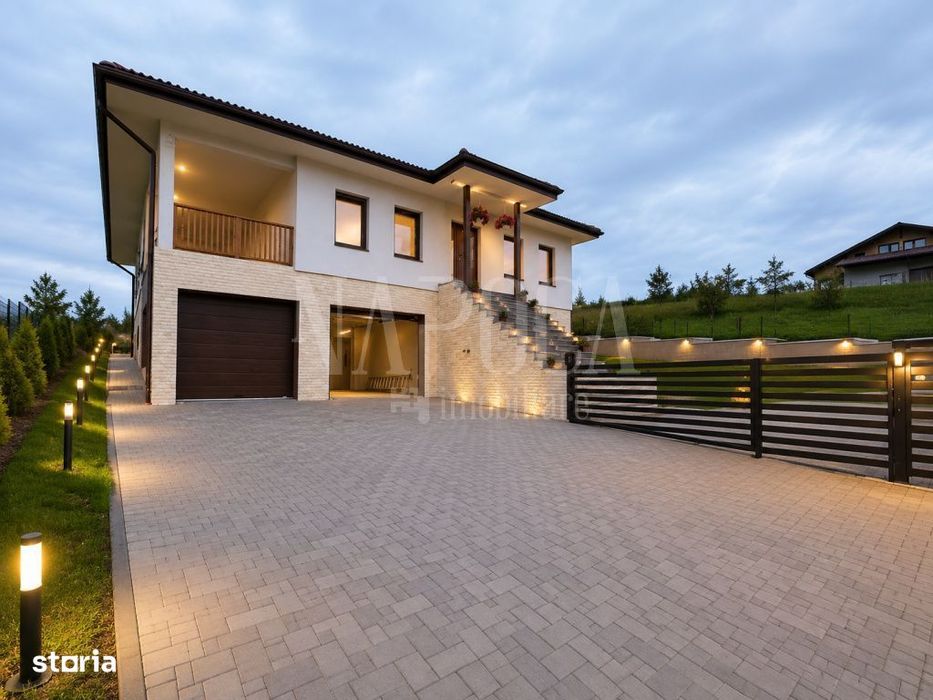 Casa 4 camere de vanzare in Salicea