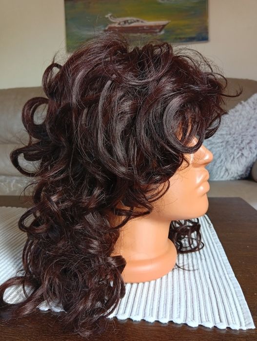 Дамска перука, нова от изкуствен косъм