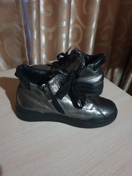 Ботинки демисезонные