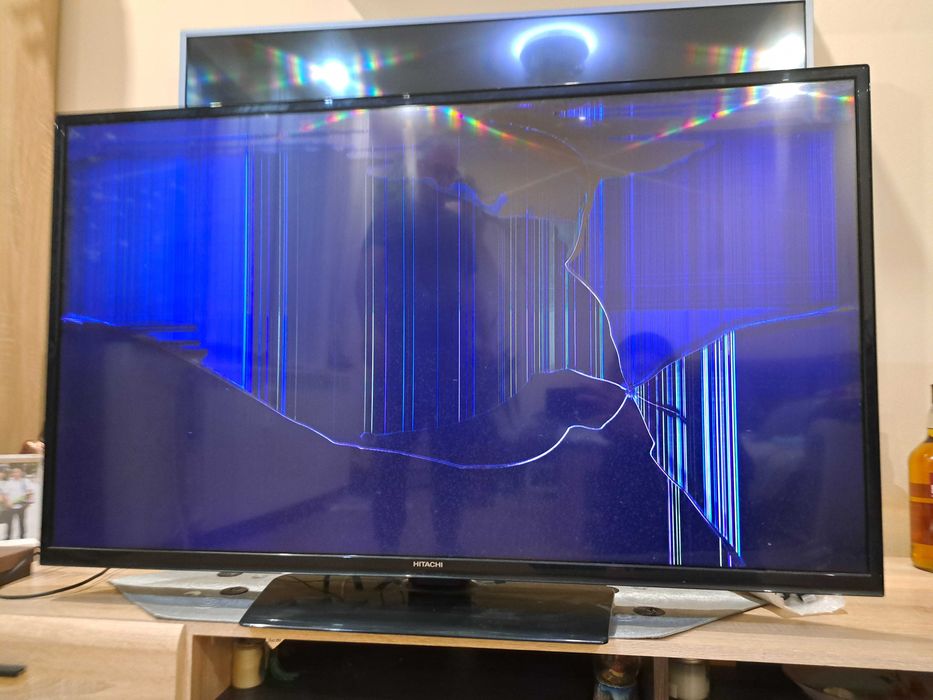 Телевизор HITACHI 49 инча на части