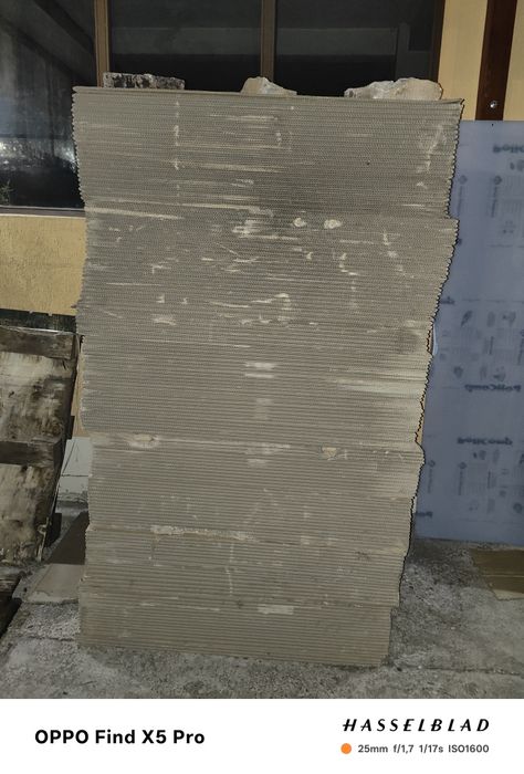 Vând 2 paleti carton