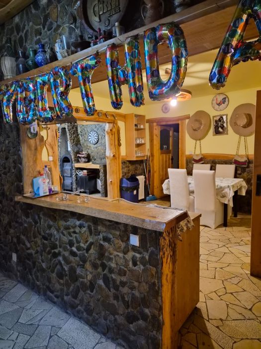 Inchiriez cabana cu capacitate intre 20 si 24 de locuri