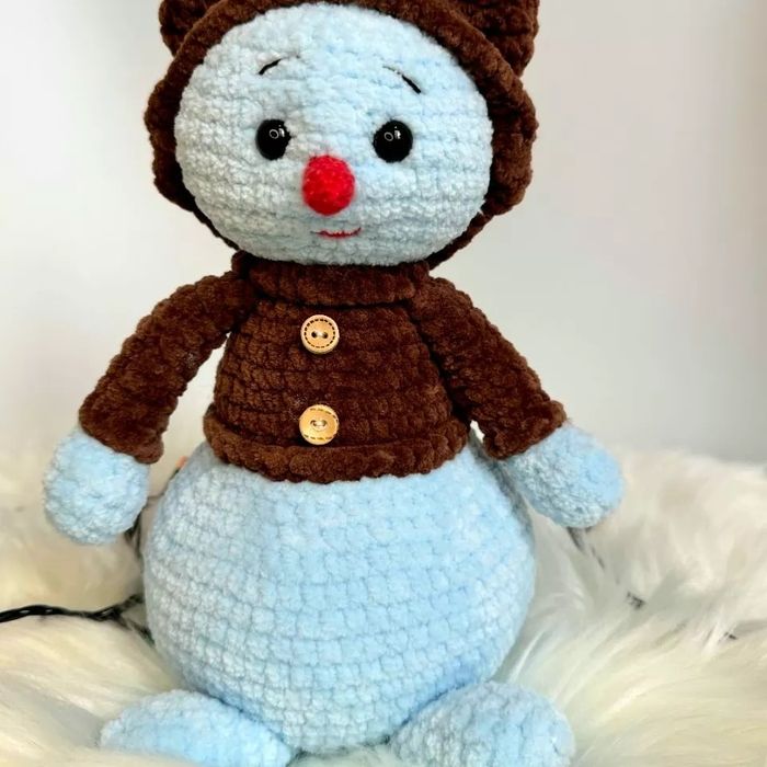 Снеговик вязаный .