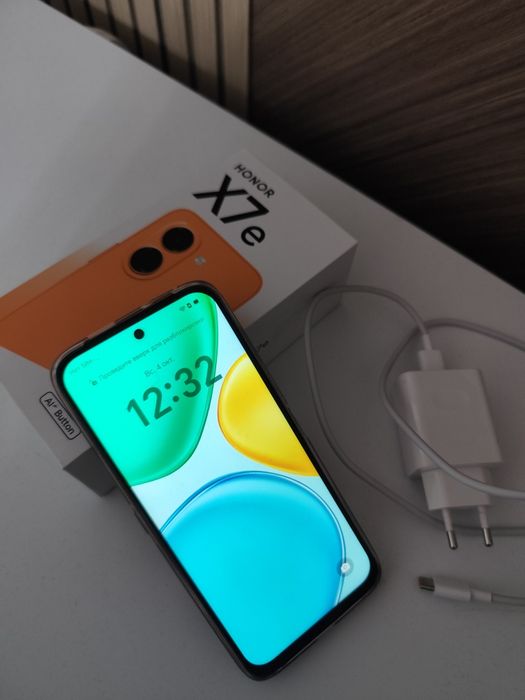 Продам телефон HONOR X 7 e