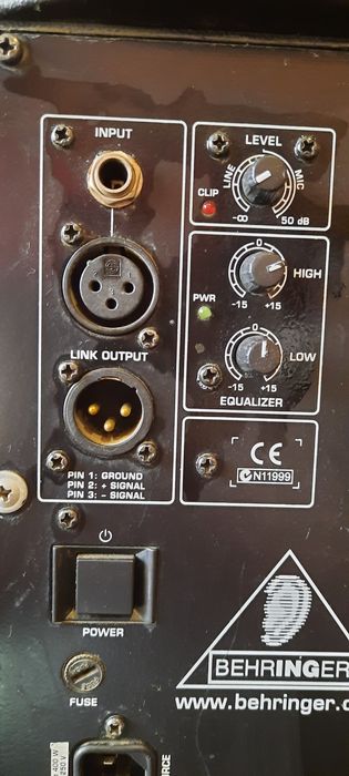 Behrenger..EUROLIVE 8212 A