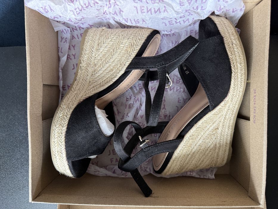 Sandale noi Jenny Fair