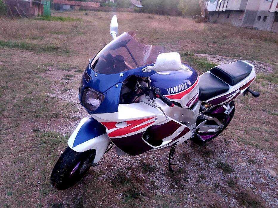 Yamaha YZF 750r Genesis