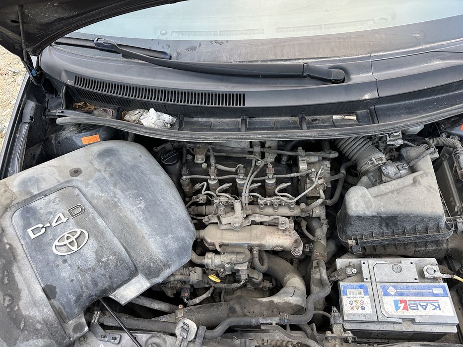 Toyota Auris Тойота Аурис 1.4 d4d 90 кс ММТ кутия НА ЧАСТИ!