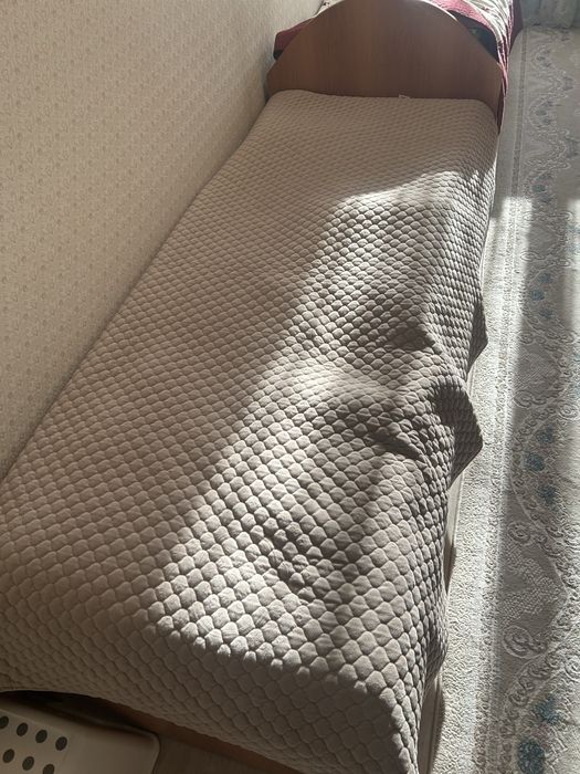 Кровать односпальная, б/у