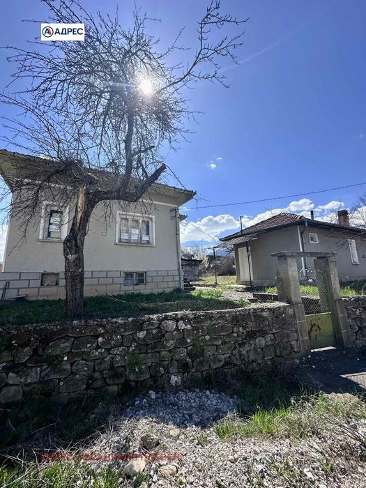 Продава се Къща в Априлци - 68 кв.м за 585 €/кв.м - Снимка #1