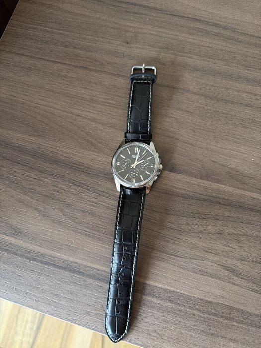 Часовник Casio Enticer