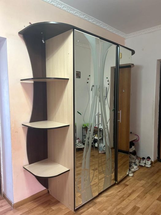 Продаю шкаф-купе