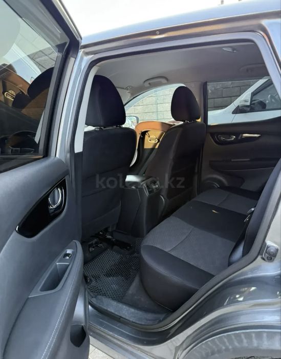 Продам машину Nissan