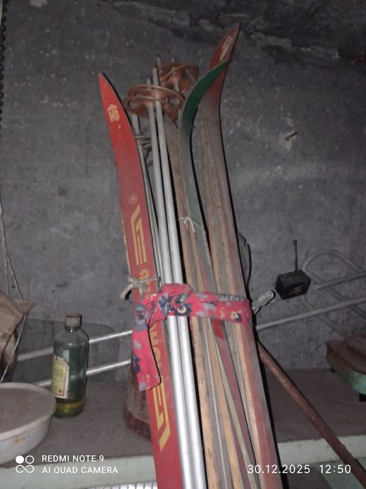 ПросИте Обмен\Торг: Лыжи, ботинки советские 2 взрослых, 1 детский