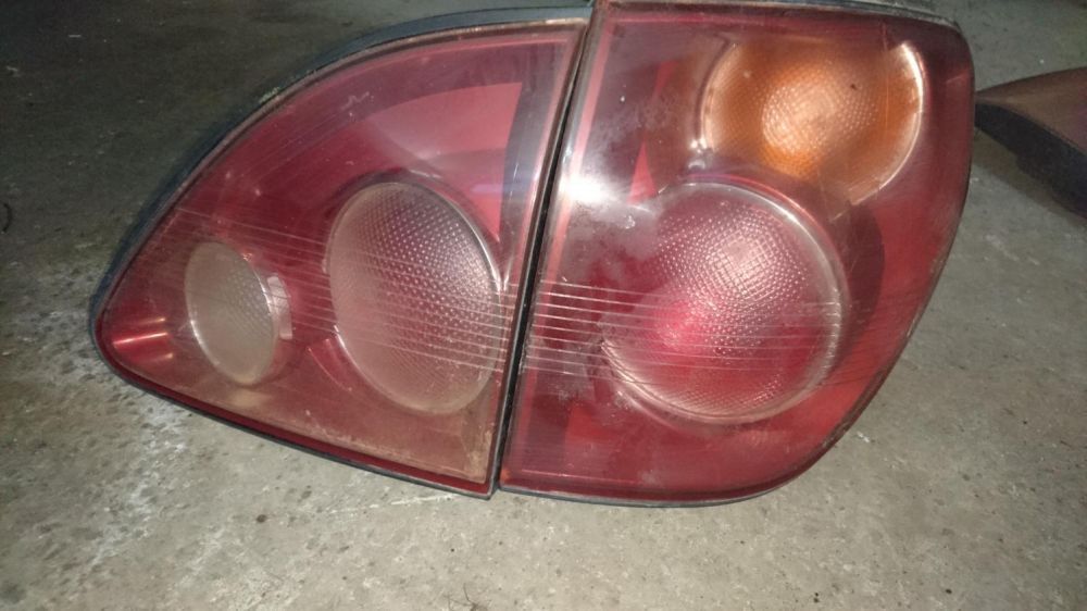 Фары задние на Lexus Rx 300